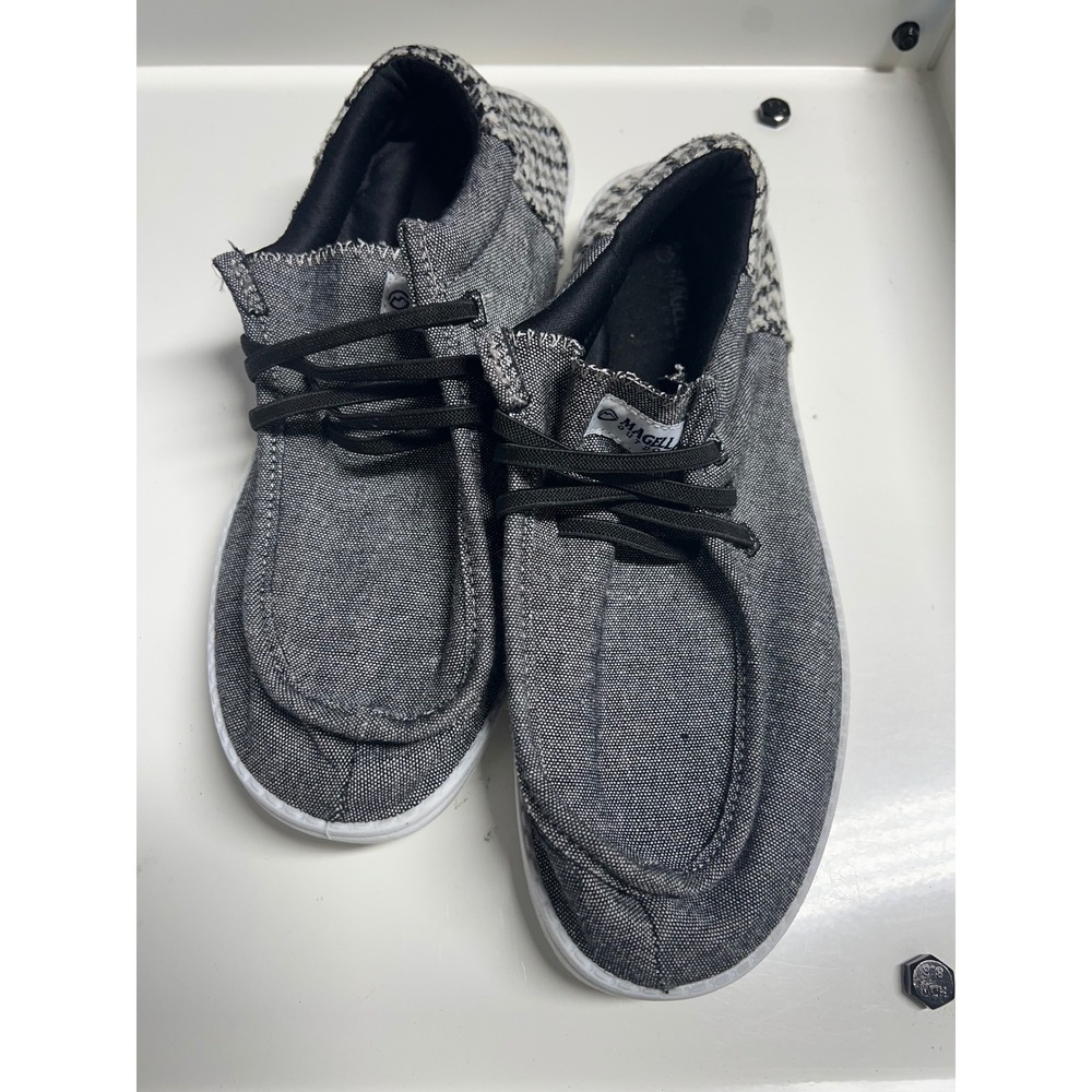 Magellan Outdoors Boat Shoes Women 11 Grey Good Houndstooth Slip On Sneakers